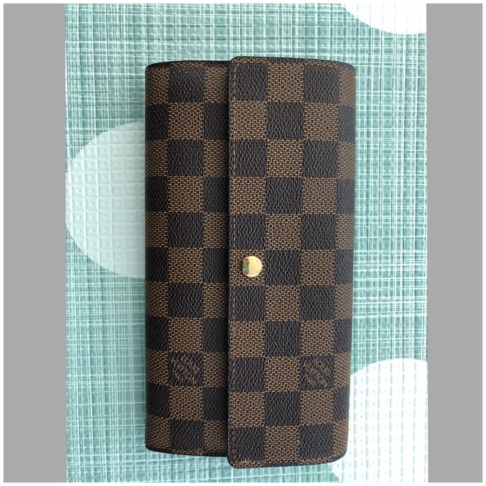 LOUIS VUITTON Damier Ebene Sarah Wallet